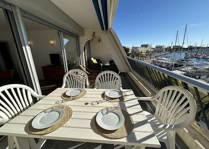 Climatisé 6 Pers Avec Terrasse Et Piscine à Port Camargue - Fr-1-250-253 Le Grau-du-Roi