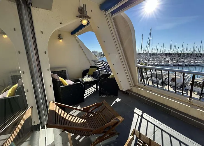 Apartamento Climatisé 6 Pers Avec Terrasse Et Piscine à Port Camargue - Fr-1-250-253
