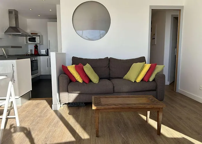 Climatisé 6 Pers Avec Terrasse Et Piscine à Port Camargue - Fr-1-250-253 Apartamento Le Grau-du-Roi