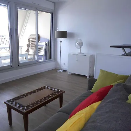 Apartment Climatise 6 Pers Avec Terrasse Et Piscine A Port Camargue - Fr-1-250-253 Le Grau-du-Roi