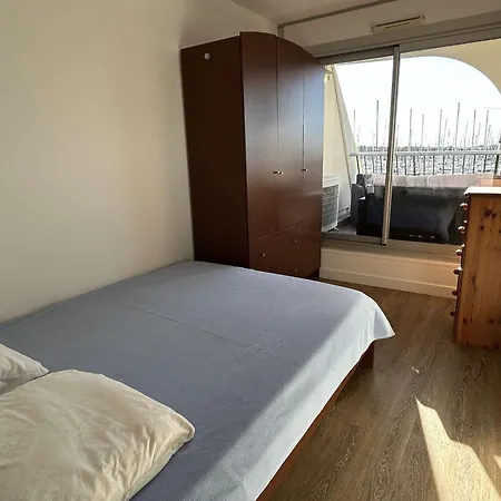 شقة Climatise 6 Pers Avec Terrasse Et Piscine A Port Camargue - Fr-1-250-253 *
